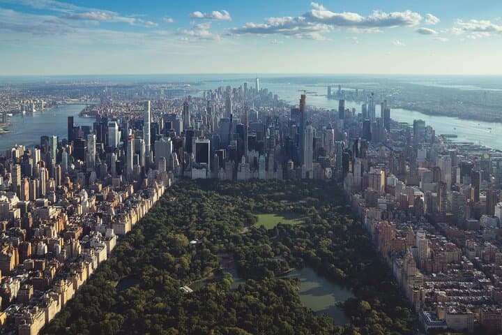 Private JFK to Newark and LGA to EWR Airport Transfer Up to 14 Passengers photo 3
