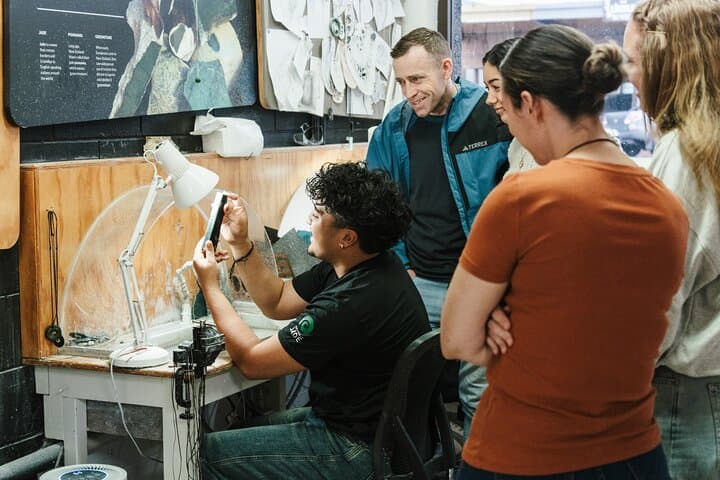 Mountain Jade Highlights Tour: Rotorua Jade Carving Studio Experience photo 6