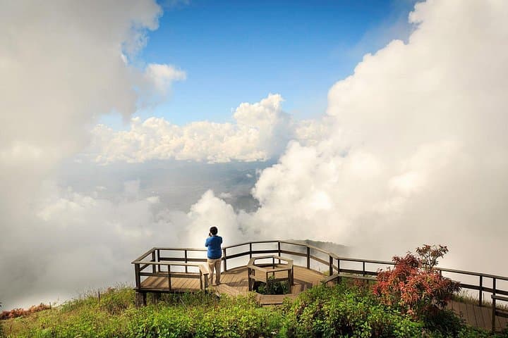 Hike Doi Inthanon & Kew Mae Pan: Thailand's Roof, Twin Pagodas & Waterfalls