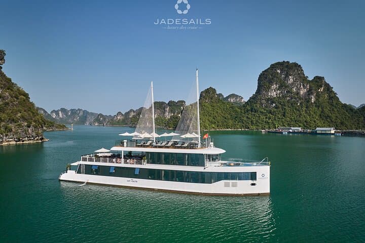 JadeSails Day Cruise: Lan Ha Bay Kayak Caves & Secluded Swim Spots photo 4
