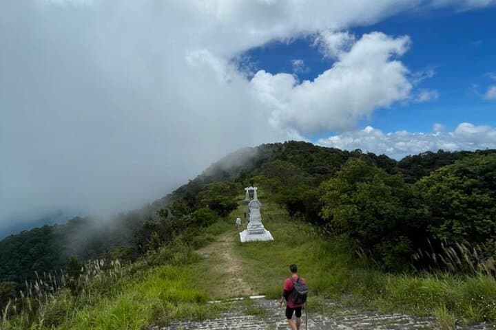 Bach Ma Trek from Hue: Summit, Five Lakes & Land Co Beach