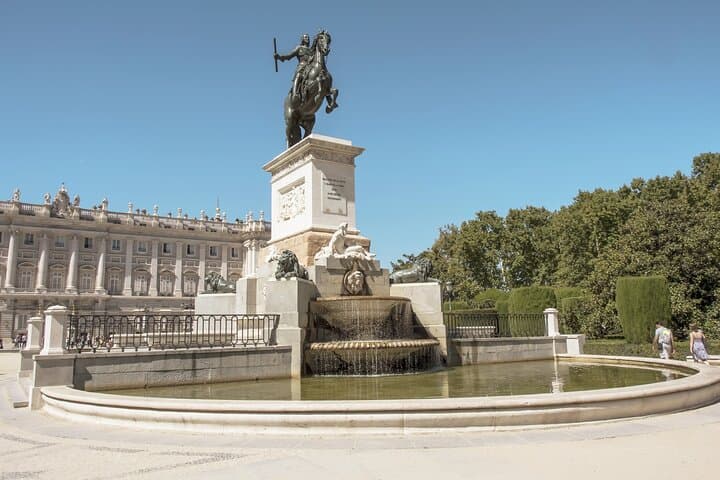 Self-Guided Walking Tour Madrid: Audio & GPS Highlights of the Centro photo 4