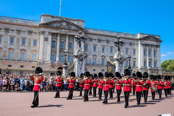 Westminster Abbey & Changing of the Guard: Private Royal London Tour photo 1
