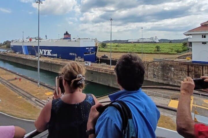 Miraflores Locks & Gamboa Zip Line: Panama Canal Morning Tour with Canopy Adventure photo 3
