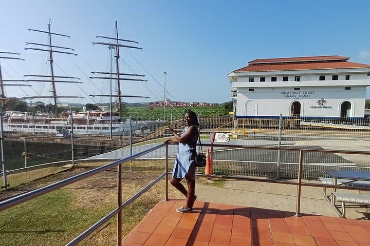 Miraflores Locks & Gamboa Zip Line: Panama Canal Morning Tour with Canopy Adventure photo 5