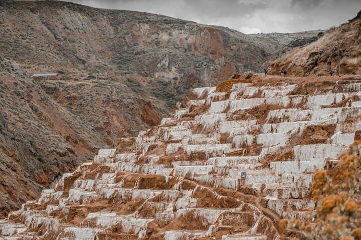 Cusco to Machu Picchu: 5-Day Sacred Valley, Rainbow Mountain & Vistadome Adventure photo 2