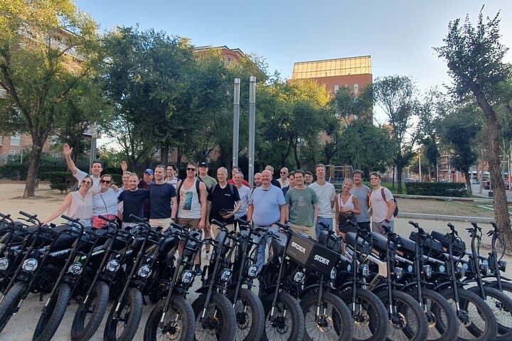 E Fatbike Rental in Barcelona — Ride Beaches, Gaudí & City Lanes photo 2
