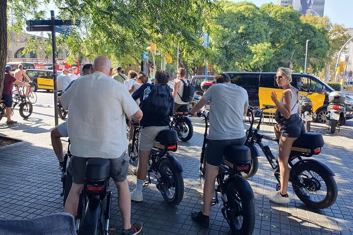 E Fatbike Rental in Barcelona — Ride Beaches, Gaudí & City Lanes photo 5