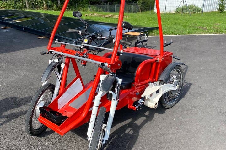 Discover Versailles by Electric Scooter — 2-Hour Accessible E-Trott Tour photo 2