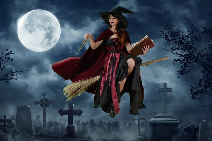Fly Like a Witch: Magick Broom Green Screen Portraits in Salem photo 4