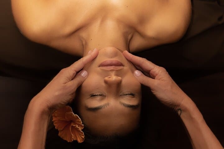 Lymphatic Drainage Massage in Honolulu — Gentle Manual Detox on Ward Avenue photo 2