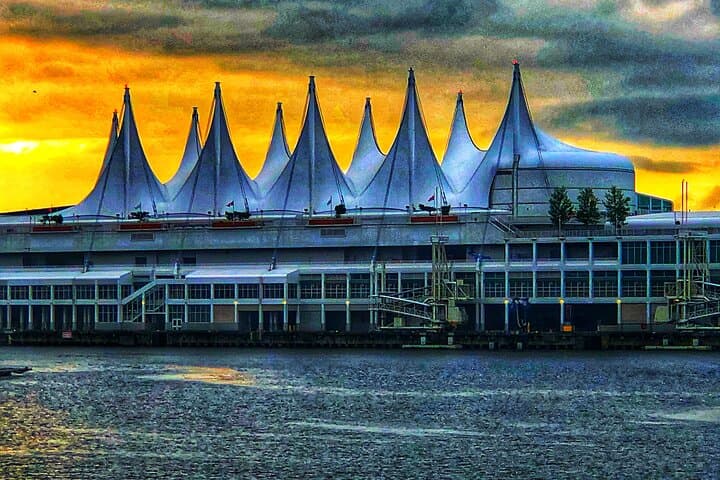 Vancouver Shore Excursion: Stanley Park, Gastown & Airport Transfer photo 3