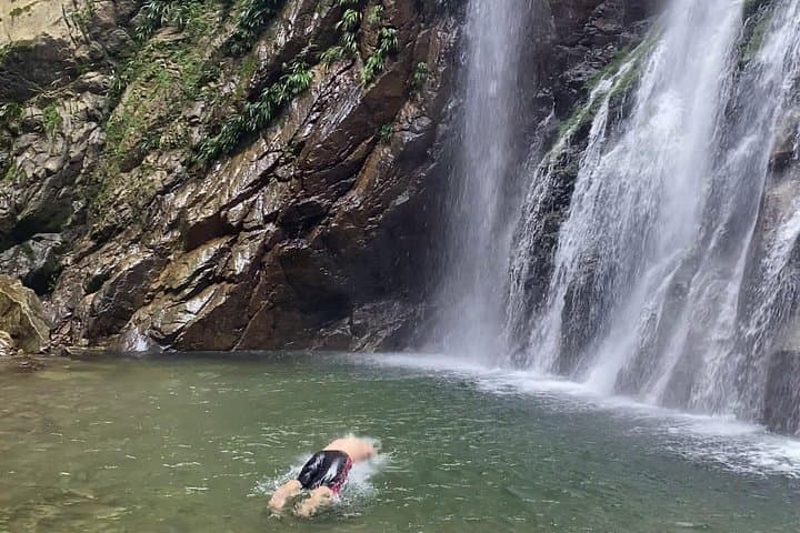 Swim Under El Tagual: Day Hike and Waterfall Swim from Medellín photo 6