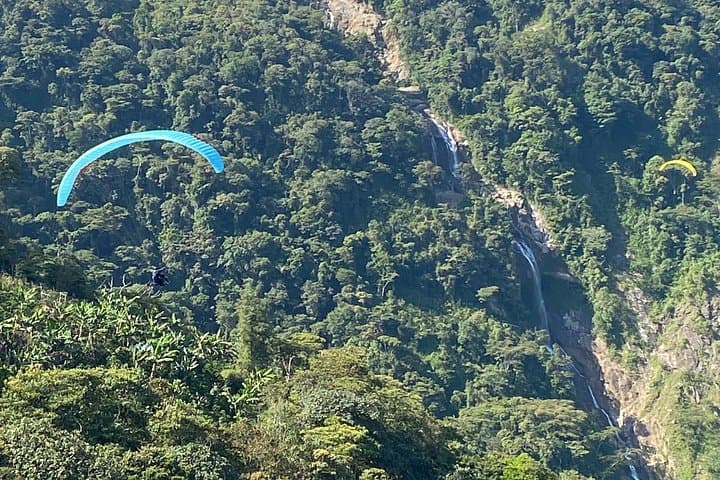 Swim Under El Tagual: Day Hike and Waterfall Swim from Medellín photo 3