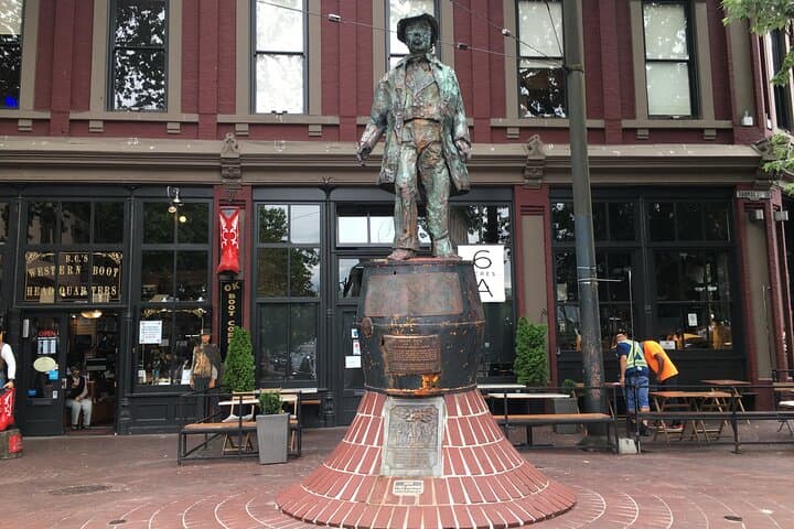Vancouver Shore Excursion: Stanley Park, Gastown & Airport Transfer photo 4