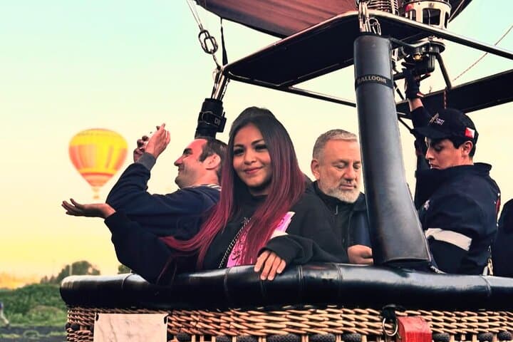 Hot Air Balloon Over Teotihuacan: Sunrise Flight, Cave Breakfast & Pyramids