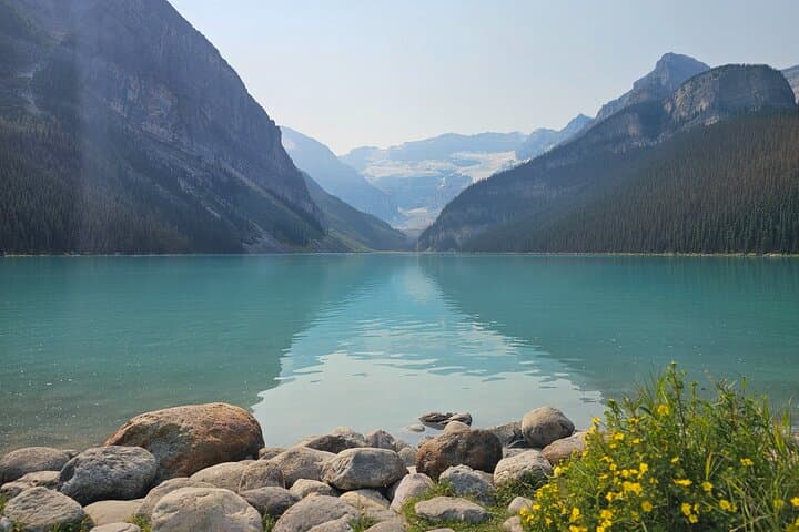 Private Full-Day Banff and Yoho National Parks Sightseeing Tour