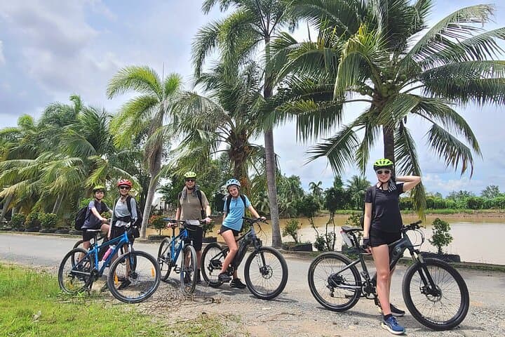 Off-the-Beaten-Track Mekong Delta Day Trip: Kayak & Cycle Cai Be photo 2