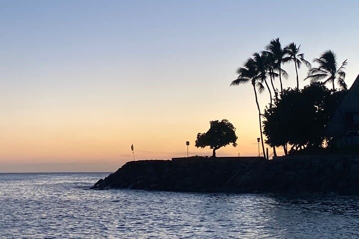 Waikiki Glass-Bottom Boat Sunset Cruise from Kewalo Basin photo 4