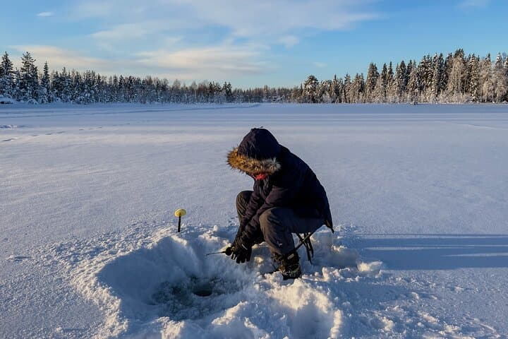 Levi Ice Fishing: Small-Group Perch Fishing Experience in Lapland photo 6