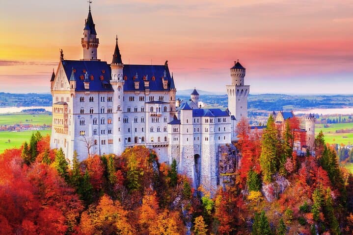 Private Day Trip from Munich to Neuschwanstein and Linderhof — Castles, Alpine Views & Ettal Abbey