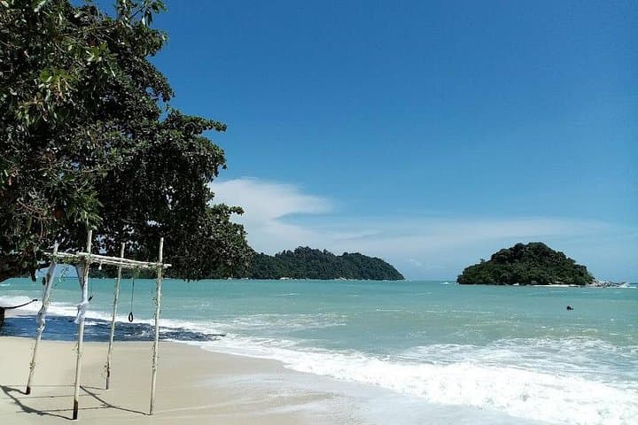Whispering Sea at Pangkor Island: Private Full-Day Tour with Lunch