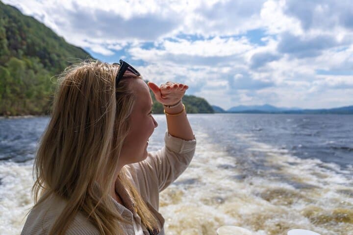 Loch Ness Cruise and Outlander Sites: Urquhart Castle, Culloden & Clava Cairns Day Tour from Inverness