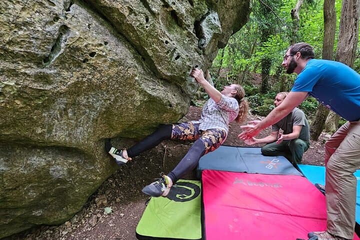 Wiltshire Outdoor Bouldering Workshop: Sarsen Stone Climbing in the Woods