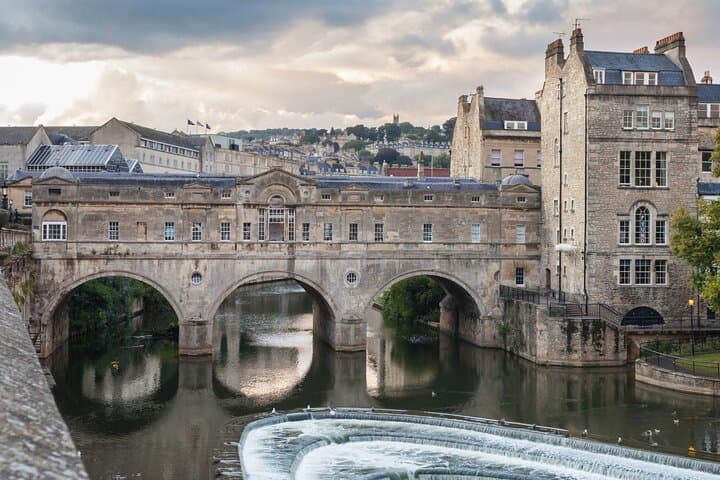 Self-Guided Bridgerton Walking Tour in Bath — Royal Crescent, Abbey & Guildhall photo 3