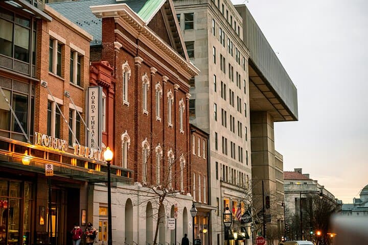 Lincoln Assassination Walking Tour in Washington D.C.: Ford's Theatre to Petersen House photo 4