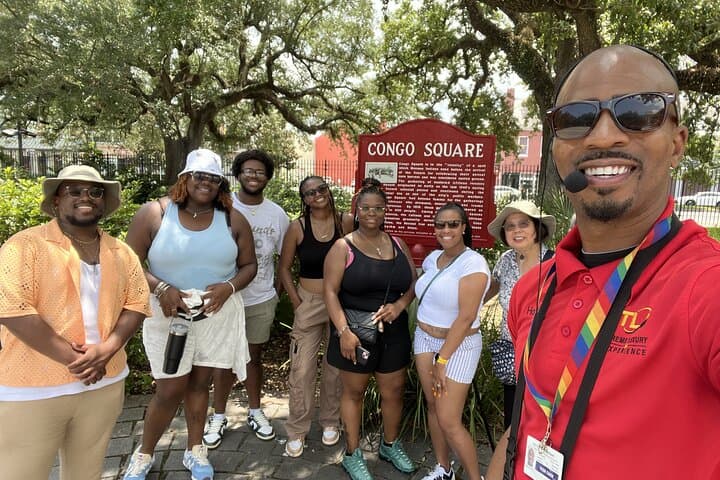 NOLA Party Bus Tour: French Quarter Nightlife & Culture Cruise photo 6