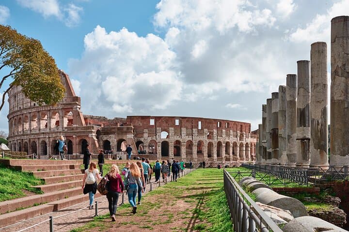 Colosseum Guided Tour: Forum & Palatine Hill Access — Skip-the-Line Ancient Rome Experience photo 2