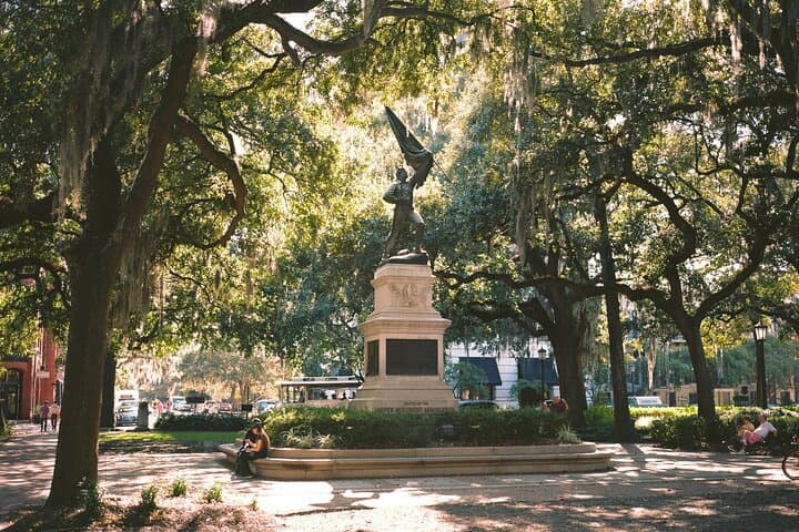 Savannah Historic Walking Tour: Squares, Stories, and Southern Streets photo 5