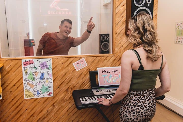 Stuck in the 90s Escape Room Glasgow — 90s Music Mystery photo 3