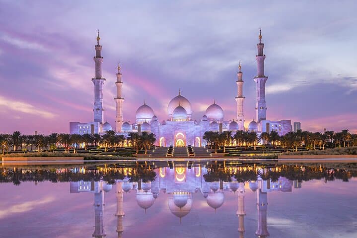 Private Abu Dhabi City Tour: Sheikh Zayed Mosque, Corniche & Saadiyat Highlights