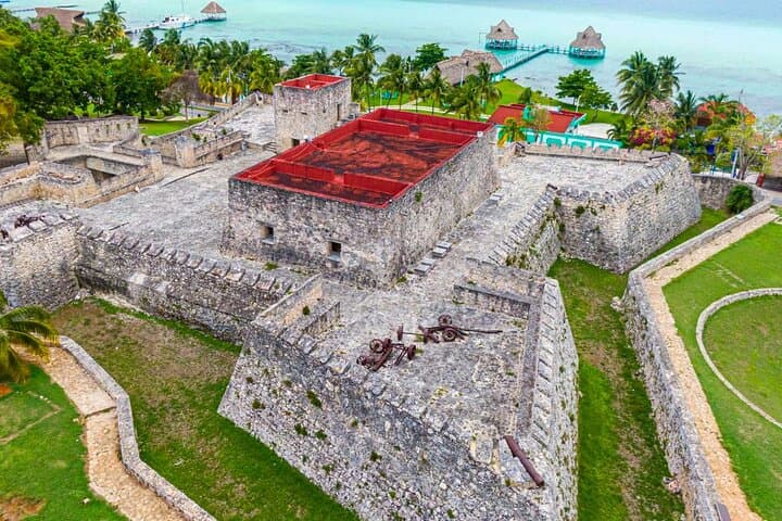 Full-Day Bacalar Lagoon Boat Tour & Cenote Azul with Breakfast photo 4