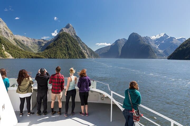 Milford Sound Day Tour and Scenic Cruise from Queenstown — Full-Day Guide