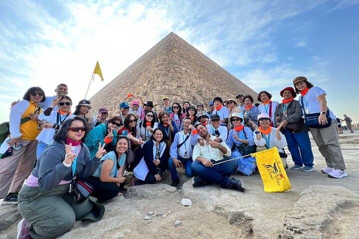 One-Day Cairo: Pyramids, Egyptian Museum & Khan el-Khalili Private Tour photo 2