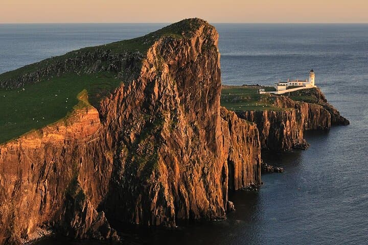 Isle of Skye Private Bespoke Tour: Local Guide, Dram of Whisky & Famous Sights photo 2