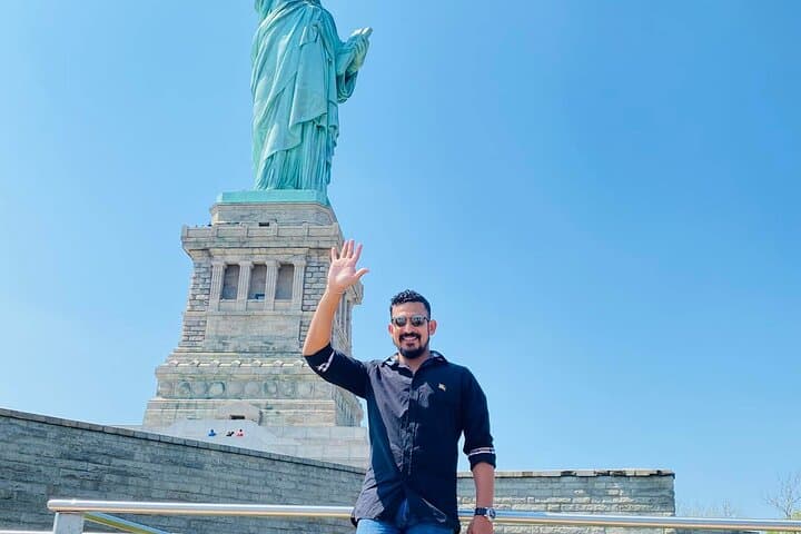 Statue of Liberty Skip-the-Queue Tour with Audio Guide — Liberty & Ellis Islands