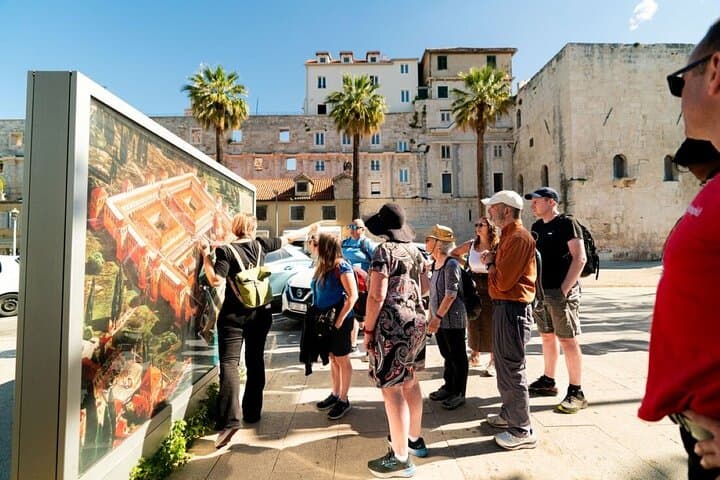 Split Diocletian's Palace Walking Tour & Green Market Food Tasting photo 4