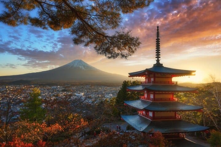 Mt Fuji & Hakone Private Day Tour — Pagoda Views, Ropeway and Lake Ashi Cruise photo 2
