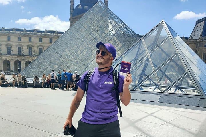 Paris Eiffel Tower Insta-Worthy Photoshoot: Professional Portraits at the Champ de Mars photo 5