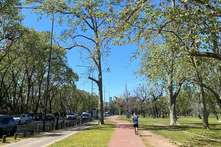 Run Buenos Aires Red Trail: Planetario to River Plate 8km Running Tour photo 4