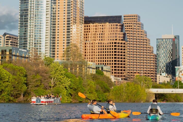 Paddle Austin: Guided Downtown Skyline Kayak Tour on Lady Bird Lake photo 2