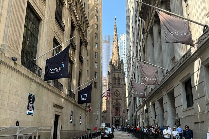 Exploring NYC’s Financial District: Architecture Walking Tour from Battery Park to Ground Zero photo 4