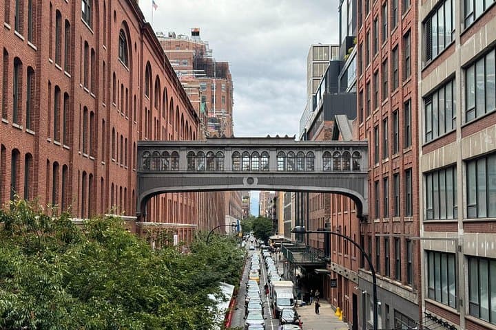 Chelsea and the High Line: An Urban Architecture Walking Tour in NYC photo 3