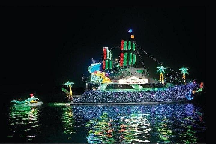 Newport Beach Holiday Lights Cruise — Balboa Pier Boat Parade Experience photo 4