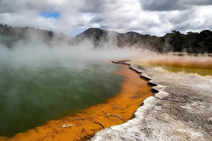 Full-Day Wai-O-Tapu, Huka Falls & Blue Spring Private Tour from Auckland photo 4