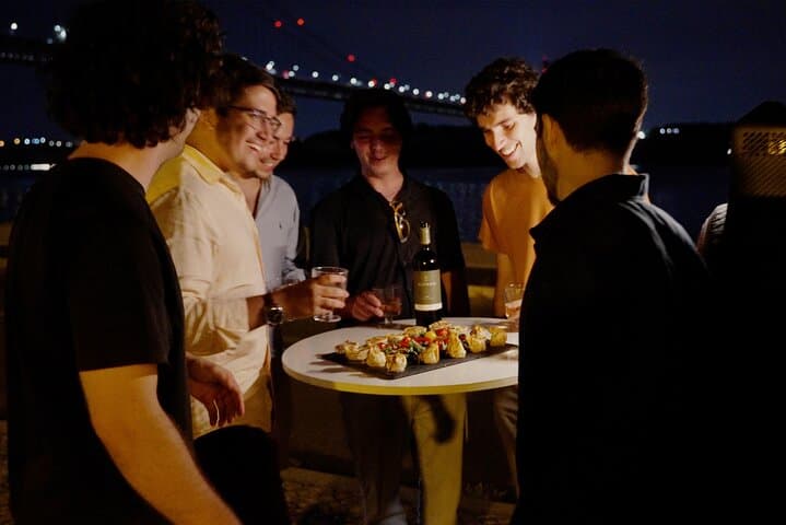Lisbon Night Jeep Tour with Food & Drink Tastings photo 5